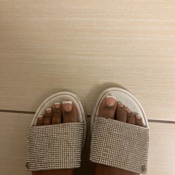 NOA Nail Bar & Lounge - asked for a polish change on my big toes& one french tip is a lot thicker than the other which isn't appealing. - Nail Salons Near Me - Charlotte, North Carolina NOA Nail Bar & Lounge - asked for a polish change on my big toes& one french tip is a lot thicker than the other which isn't appealing. - Nail Salons Near Me - Charlotte, North Carolina