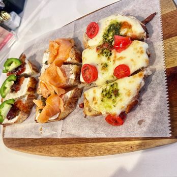 Ruah Cafe - Breakfast & Brunch Near Me - Conroe, Texas Ruah Cafe - Breakfast & Brunch Near Me - Conroe, Texas