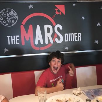 Mars Uptown - Diners Near Me - Toronto, Ontario