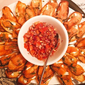 R Roots Catering - Smoked Salmon Crostini - Caterers Near Me R Roots Catering - Smoked Salmon Crostini - Caterers Near Me