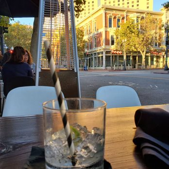District - Oakland - Wine Bars Near Me - Oakland, California District - Oakland - Wine Bars Near Me - Oakland, California