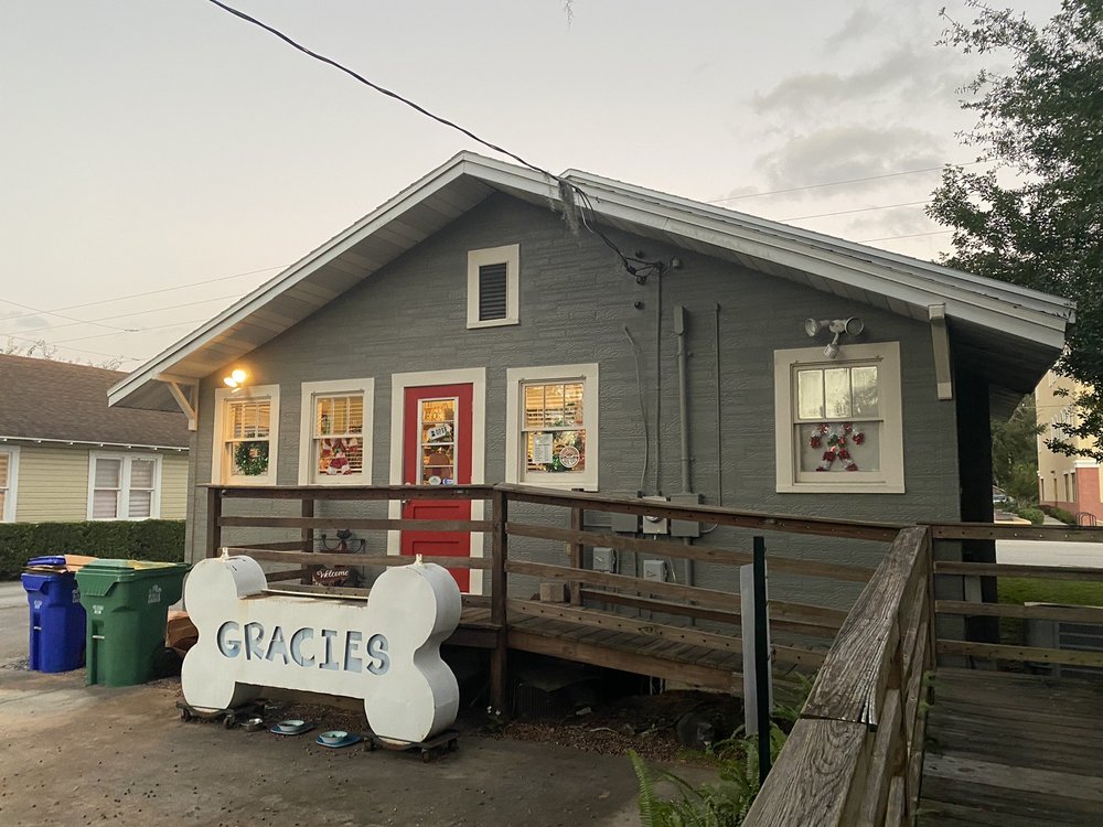 Reviews of GRACIE’S OF WINTER GARDEN NATURAL AND HOLISTIC PET FOOD