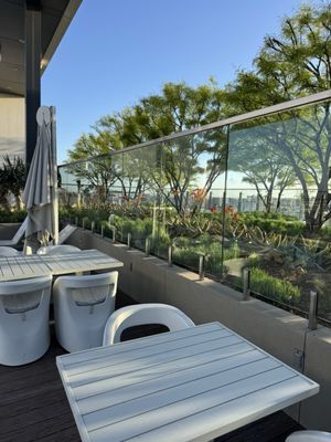 Top of The V by null