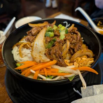 Renton Bistro - Pan fried beef noodle bowl - Vietnamese Near Me - Renton, Washington Renton Bistro - Pan fried beef noodle bowl - Vietnamese Near Me - Renton, Washington