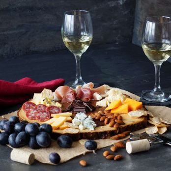 Horseshoe Bend Cellars Vineyard & Winery - Premium Cheese Boards - Wineries Near Me - Iowa Park, Texas