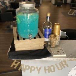 House of Style - Happy Hour cocktails are a spontaneous indulgence here