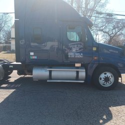 Bears Towing & Recovery - My Truck before it was Totalled