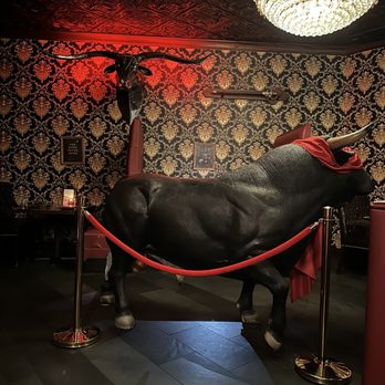 Blind Ox - Tapas/Small Plates Near Me - Honolulu, Hawaii