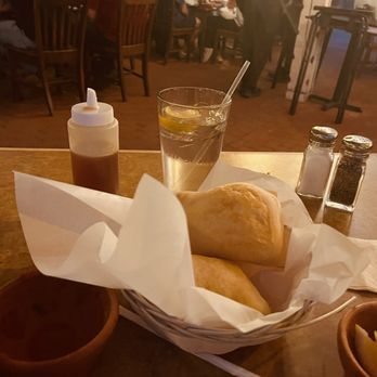 El Pinto - Sopaipillas - New Mexican Cuisine Near Me - Albuquerque, New Mexico