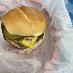 Market Street Deli - Cheeseburger