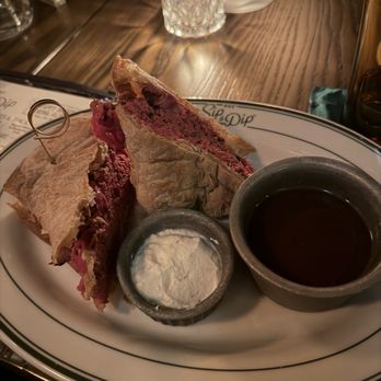Gus' Sip & Dip - Pubs Near Me - Chicago, Illinois