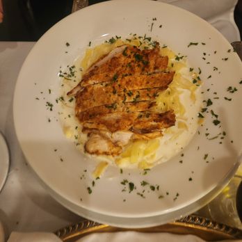 Villa d'Este - Grilled Chicken Fettucine Alfredo - Italian Near Me - Floral Park, New York Villa d'Este - Grilled Chicken Fettucine Alfredo - Italian Near Me - Floral Park, New York