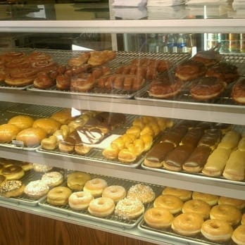 Foster's Donuts - Yum...anytime I crave a donut, I buy a dozen for the office.  LOL - Donuts Near Me - Ventura, California