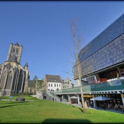 Belfort Stadsrestaurant - Tussen de Sint-Niklaaskerk en het Belfort kan je onder de befaamde stadshal van Gent het Belfort stadsrestaurant vinden.