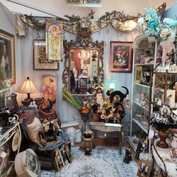 Merri Pennie’s Mercantile - Chef Charlie is not only a master in the kitchen but she also crafts one-of-a-kind treasures!