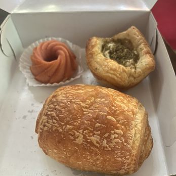 La Recette Patisserie - Pan au chocolat -- flawless - Custom Cakes Near Me - Durham, North Carolina La Recette Patisserie - Pan au chocolat -- flawless - Custom Cakes Near Me - Durham, North Carolina