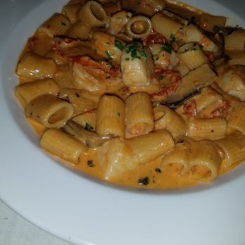 Cafe Capuano - shrimp and scallops in vodka sauce - Italian Near Me - West Windsor, New Jersey