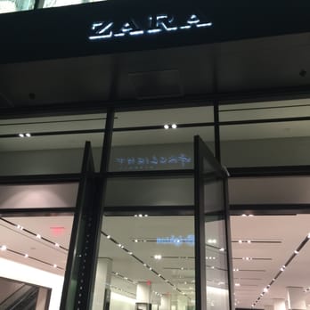 Zara - Entrance - Men's Clothing Near Me - San Diego, California