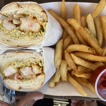 Brew Kitchen Bar - Shrimp  po'boy - Gastropubs Near Me - Monterey Park, California