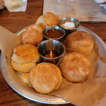 Shine - New American Near Me - Hendersonville, North Carolina