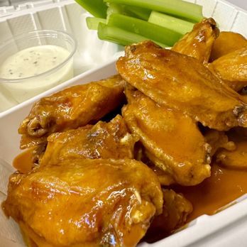 Wings Pan - Classic Buffalo Wings - Chicken Wings Near Me - Cheney, Washington