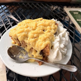 Six Pence Pub - Bread pudding - Pubs Near Me - Savannah, Georgia