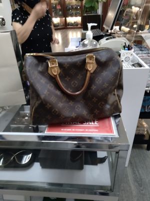 Vogue Town by null