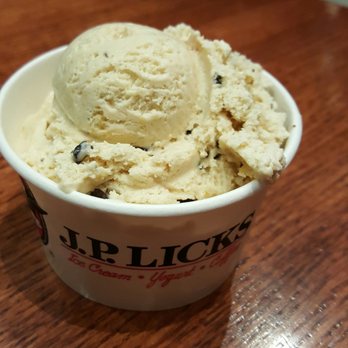 J.P. Licks - Assembly Row - Baileys chocolate chip cheesecake ice cream - Ice Cream & Frozen Yogurt Near Me - Somerville, Massachusetts