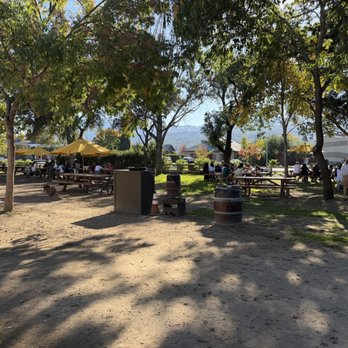 V Sattui Winery - A giant lot with picnic tables - Wineries Near Me - Saint Helena, California V Sattui Winery - A giant lot with picnic tables - Wineries Near Me - Saint Helena, California
