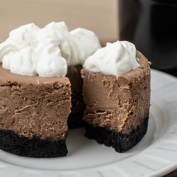 Seagrass Waterfront - Homemade Cheese Cake & Key lime Pie