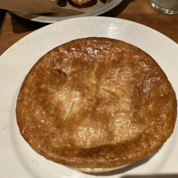 Cheddar's Scratch Kitchen - Homemade Chicken Pot Pie - American Near Me - Orlando, Florida
