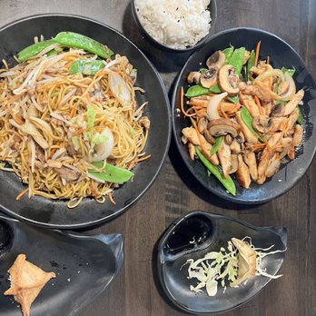 Ramen House - House Special Yakisoba, 6 Crab Rangoons, Chicken Snow Peas, Gyoza, Boba Tea - Ramen Near Me - Meridian, Idaho Ramen House - House Special Yakisoba, 6 Crab Rangoons, Chicken Snow Peas, Gyoza, Boba Tea - Ramen Near Me - Meridian, Idaho