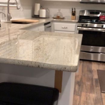 Solid Rock Granite - Granite countertop on our island - Kitchen & Bath Near Me - Sisters, Oregon