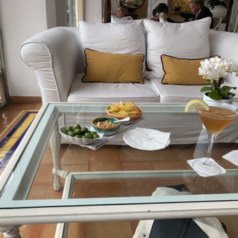 Covo dei Saraceni - Fancy cocktails come with snacks! Haha - Italian Near Me - Positano, SA Covo dei Saraceni - Fancy cocktails come with snacks! Haha - Italian Near Me - Positano, SA