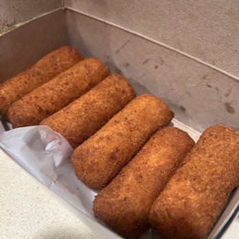 Mi Islas Bakery - Croqueta de Jamon - Bakeries Near Me - Florida City, Florida