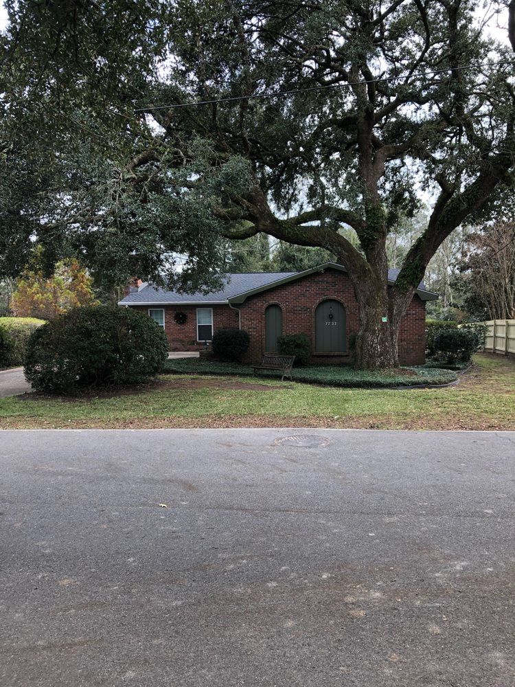 Slide of B&M Roofing