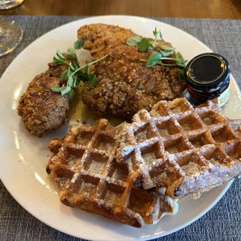Mankas Grill - Chicken and waffels - American Near Me - Fairfield, California