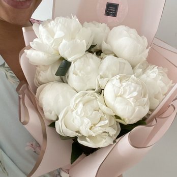 Bordo Flowers - Floral Designers Near Me - Chicago, Illinois