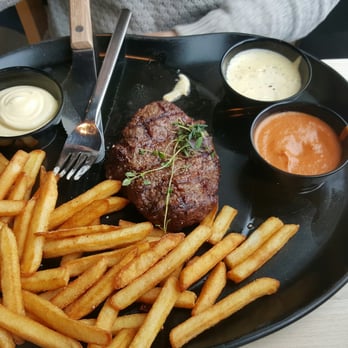 Bone's - Frokost steak af tyksteg. Fritter og sauce ad libitum.  99. Ok til prisen. Meget standard oplevelse. - American Near Me - Herlev, 84