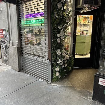 Ruscus Flowers - Florists Near Me - New York, New York Ruscus Flowers - Florists Near Me - New York, New York