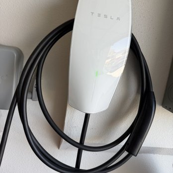 Plug Electrical Services - Tesla charger that was installed by jaime - Electricians Near Me - Hemet, California Plug Electrical Services - Tesla charger that was installed by jaime - Electricians Near Me - Hemet, California