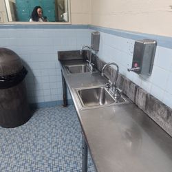 Playhouse Lanes - Bathroom area