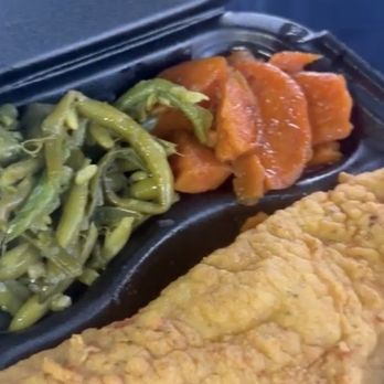 Momma’s Pantry - Country Fried Catfish with garlic butter green beans and the famous candied yams! - Food Trucks Near Me Momma’s Pantry - Country Fried Catfish with garlic butter green beans and the famous candied yams! - Food Trucks Near Me