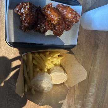 Oppa Korean Fried Chicken - Spicy Korean Chicken and French Fries with Kimchi Ranch - Pop-Up Restaurants Near Me - Metairie, Louisiana Oppa Korean Fried Chicken - Spicy Korean Chicken and French Fries with Kimchi Ranch - Pop-Up Restaurants Near Me - Metairie, Louisiana