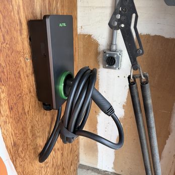 Primo Electric - Level 2 Charger - Electricians Near Me - Montebello, California Primo Electric - Level 2 Charger - Electricians Near Me - Montebello, California