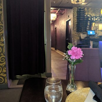 Rooftop 120 - Lounges Near Me - Glastonbury, Connecticut