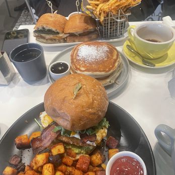 Sunflower - Gramercy - Breakfast & Brunch Near Me - New York, New York Sunflower - Gramercy - Breakfast & Brunch Near Me - New York, New York