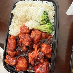 China 1 - Orange chicken dinner combo