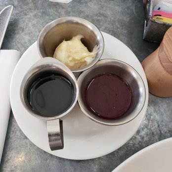 Boon Fly Cafe - Whipped brown butter, maple syrup, mixed berry jam - American Near Me - Napa, California