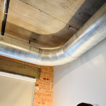 Canvas Hotel Dallas - Rustic/industrial ceilings - Hotels Near Me - Dallas, Texas